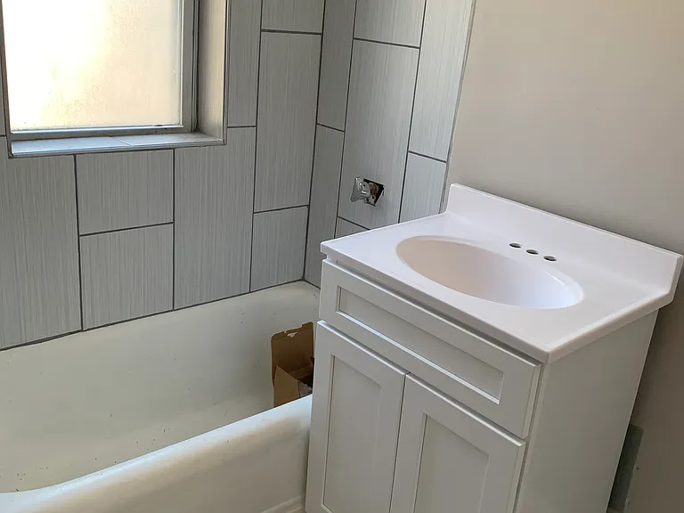 27 Lanark Rd #2 — Photo 17