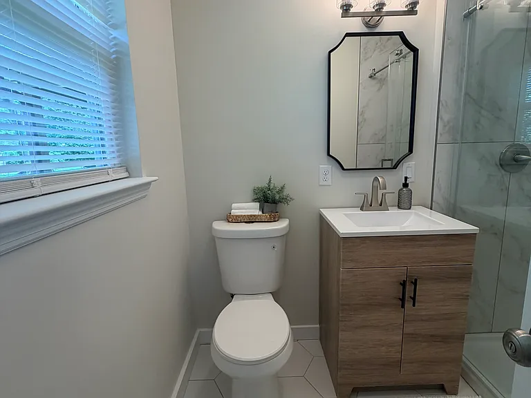 1233 Radmoor Dr — Photo 15