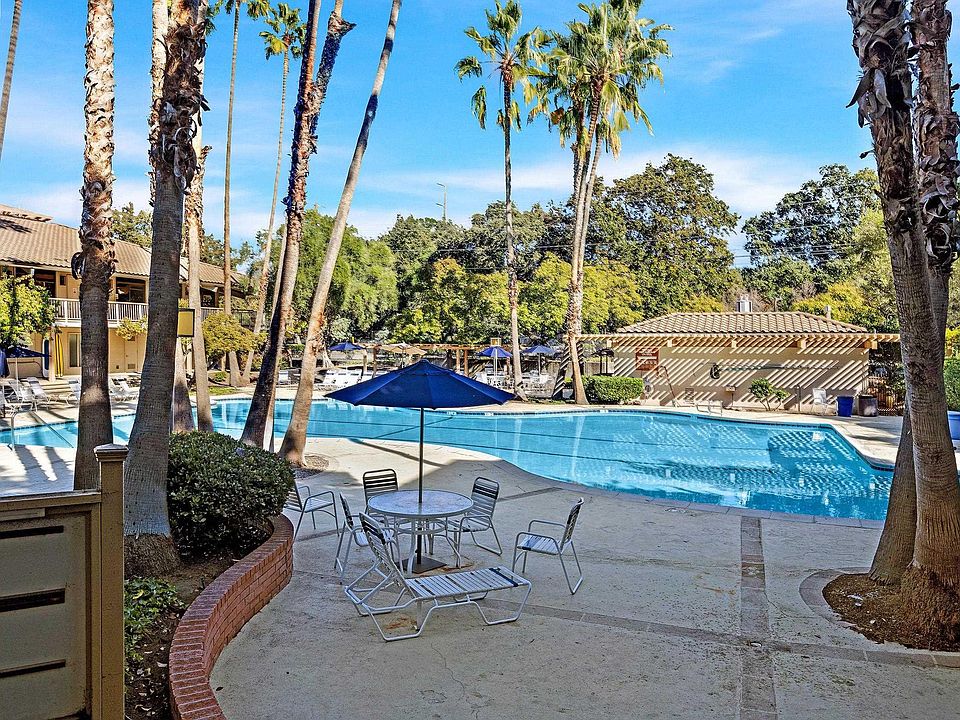 1st image of 310 N Civic Dr APT 101