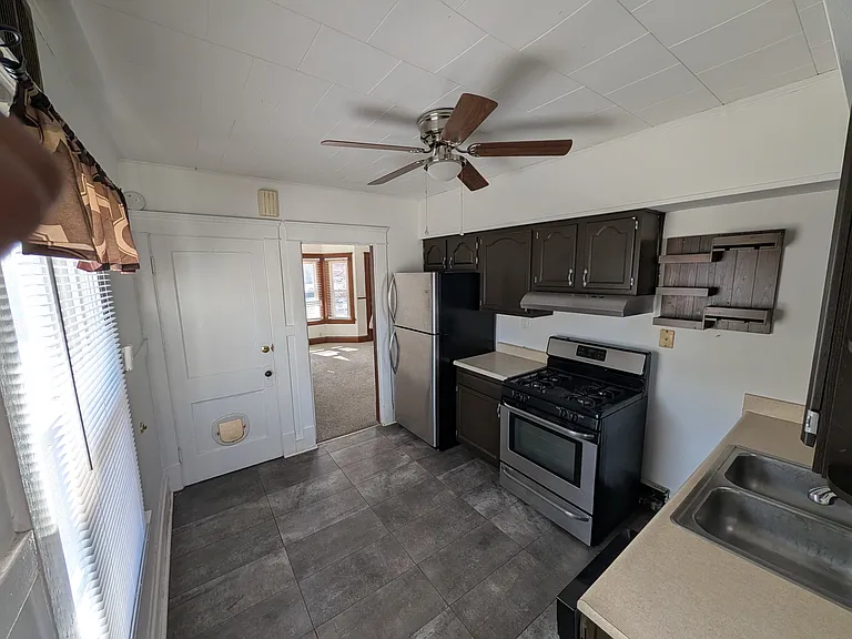 17422 Northwood Ave — Photo 10