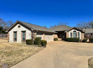 5801 Thompson Pl, Tyler, TX 75707