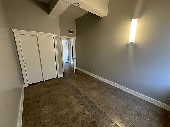 5th image of 7 E 400 S APT 405
