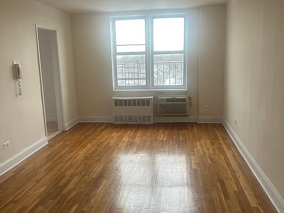 5th image of 3323 Nostrand Ave #6L