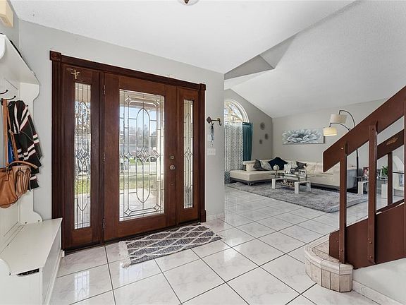 5th image of 8713 Catbriar Bay Way