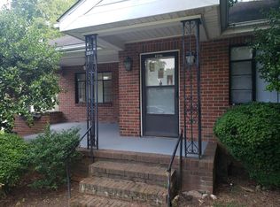 2811 Spring Garden St #A, Greensboro, NC 27403