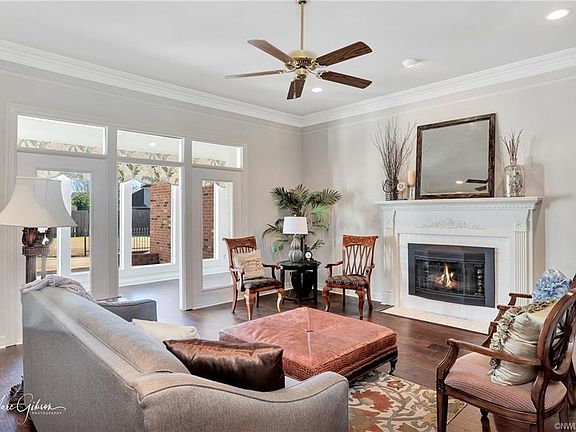 3rd image of 208 S Madison Ct