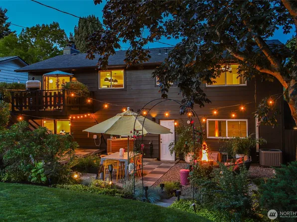 8837 34th Avenue SW, Seattle, WA 98126