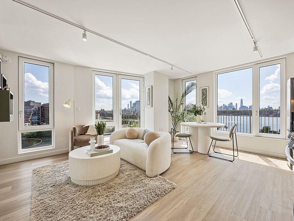 1st image of 16 West St #525