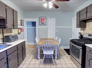 1917 Hartrey Ave #B, Evanston, IL 60201