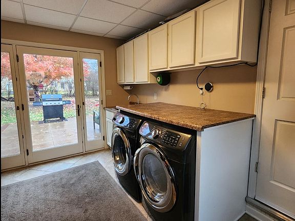 Breezeway with updated front loaded washer and dryer
