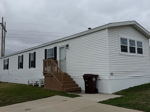 515 Chestnut Trl, Dubuque, IA 52001