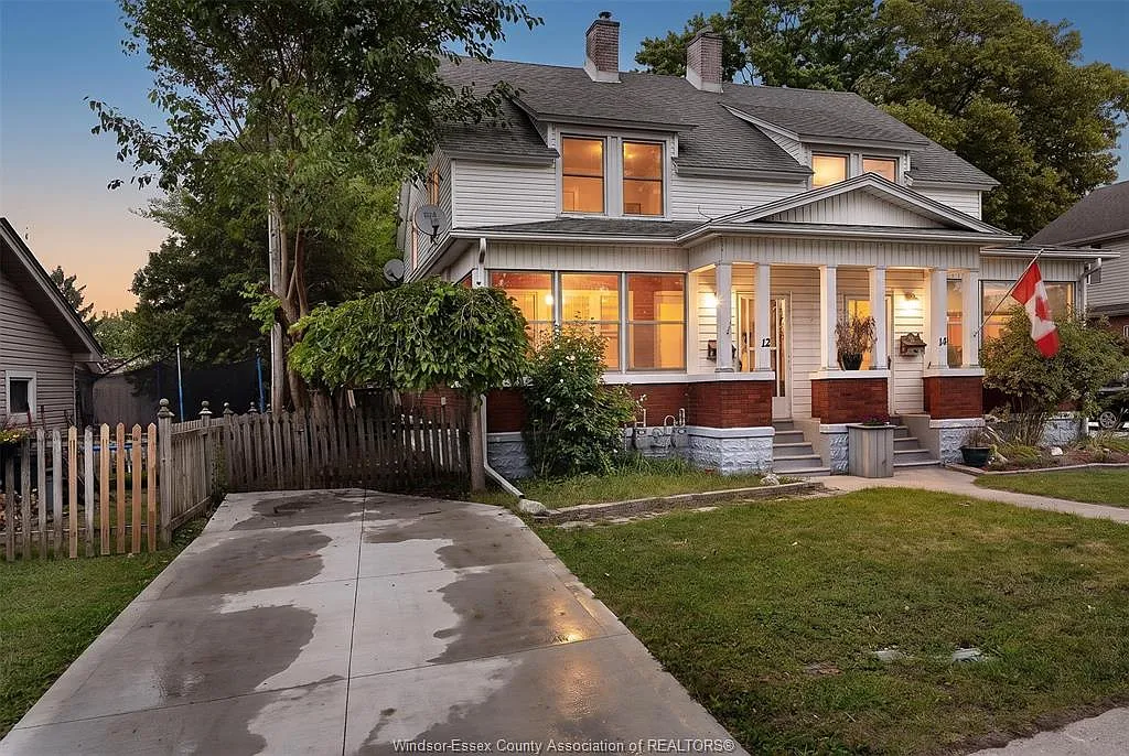 3 bed, $2,100 — Photo 2