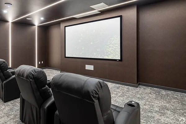 Rented by Mishkan Group | media 94