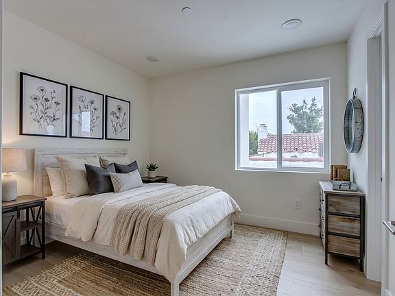 4th image of 4346 W Country Club Dr #42461