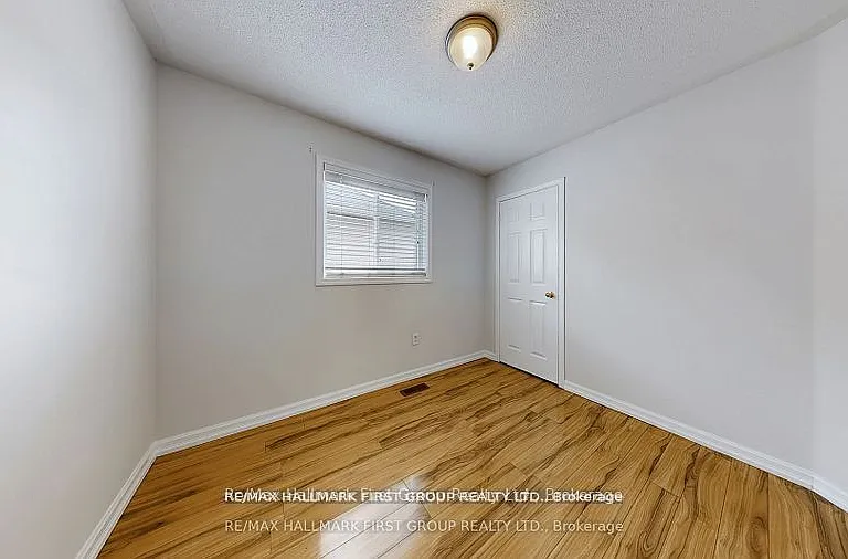39 Robideau Pl — Photo 26