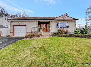 145 Jeffery Rd, Colonia, NJ 07067