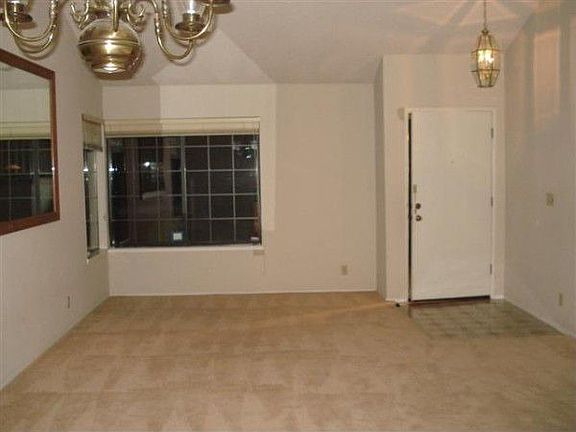 3rd image of 4328 Redlands St