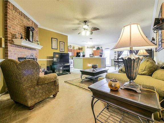 4th image of 4739 Topaz Ln