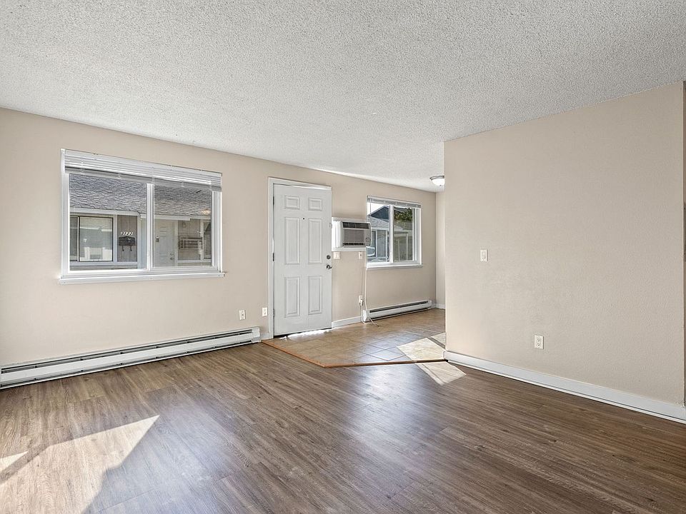 1st image of 3102 E Jackson Ave #3124