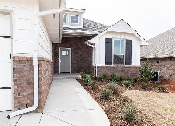 2nd image of 8320 NW 160th Ct