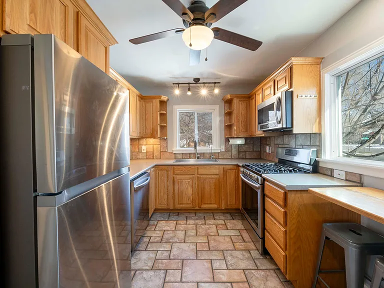 780 E Loveland Ave — Photo 10