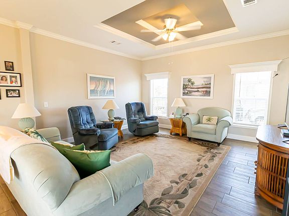 4th image of 5433 Laurel Oak Dr