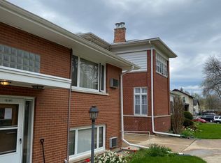 15 S View St, Aurora, IL 60506