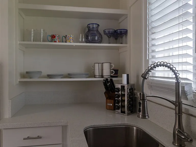 1145 E Appleton St — Photo 16