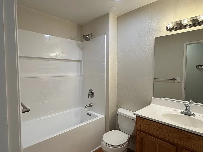 1363 Garmont Ct — Photo 9