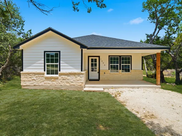 1096 DEER VALLEY PASS, Spring Branch, TX 78070