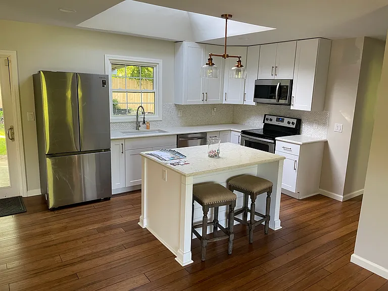 208 E Wynnbrook Dr — Photo 8