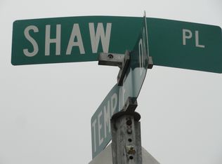 Shaw Pl, Hanford, CA 93230