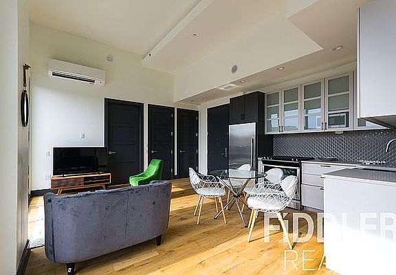 3rd image of 10 Montieth St APT 426