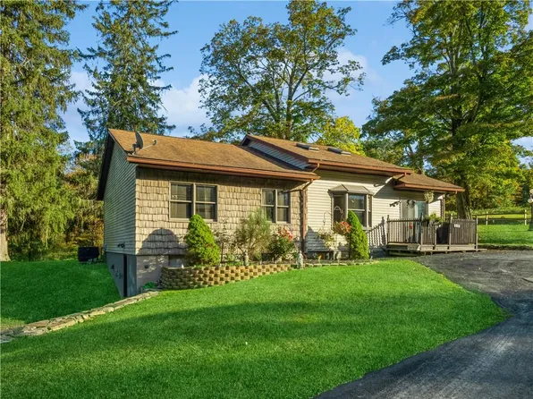 50 John White Road, Lloyd, NY 12528