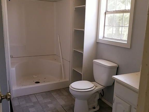 4th image of 603 N San Antonio St