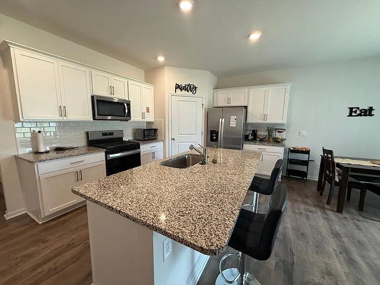2502 Westwood Ave W — Photo 10
