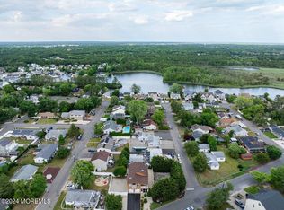 56 Tunes Brook Dr, Brick, NJ 08723