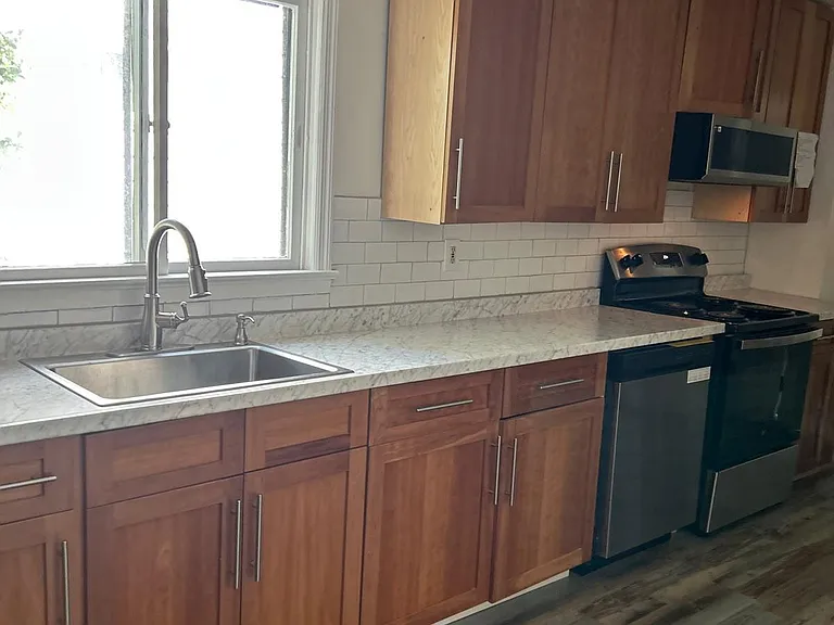 27 W Arnold Rd #1 — Photo 1