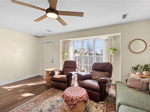 4th image of 1113 Foxridge Dr