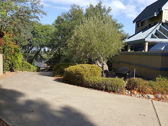 2nd image of 11150 Tanglewood Dr