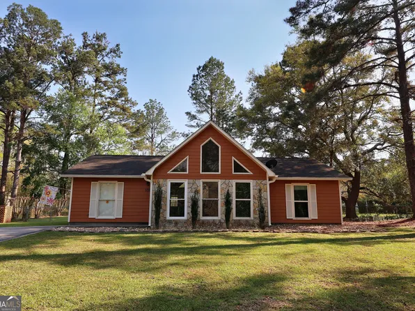 106 Ayries Dr, Thomasville, GA 31792