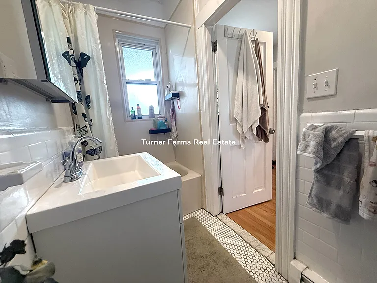 2 Ivaloo St #B6 — Photo 13