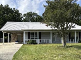9220 Meadowlark Ave, Ocean Springs, MS 39564