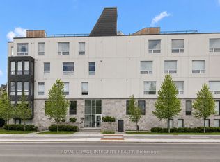150 Greenfield Ave #204, Ottawa, ON K1S 5W6