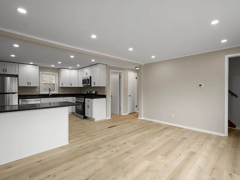 263 Maryellen Dr — Photo 5