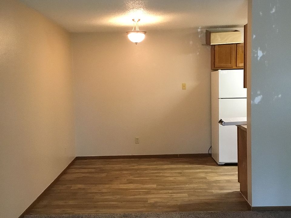 1st image of 2843 Hawken St #19