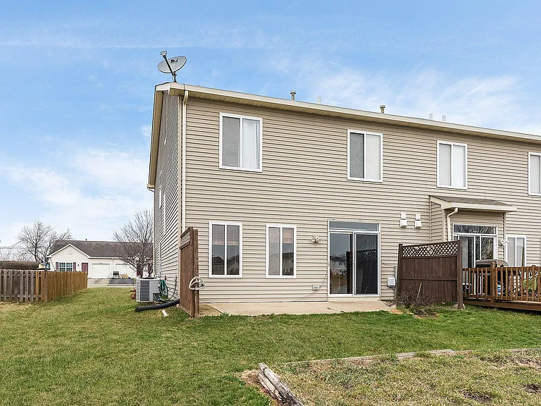 3210 Hoffman St — Photo 21