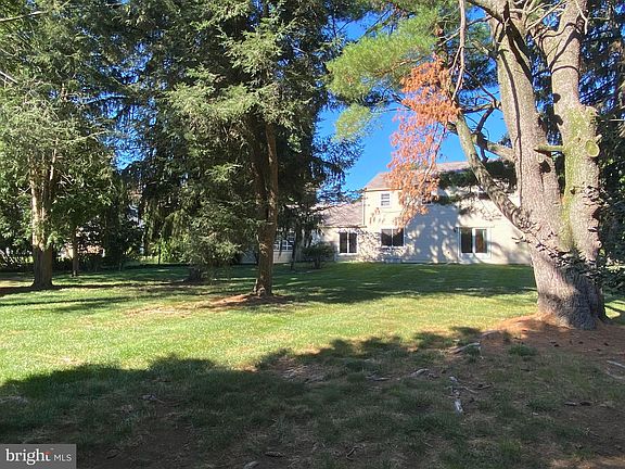 5th image of 54 White Hurst Dr