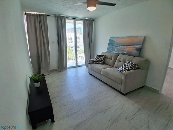 4th image of 233 Calle Del Parque #301