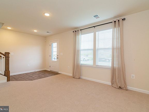 5th image of 1801 Noyack Ln